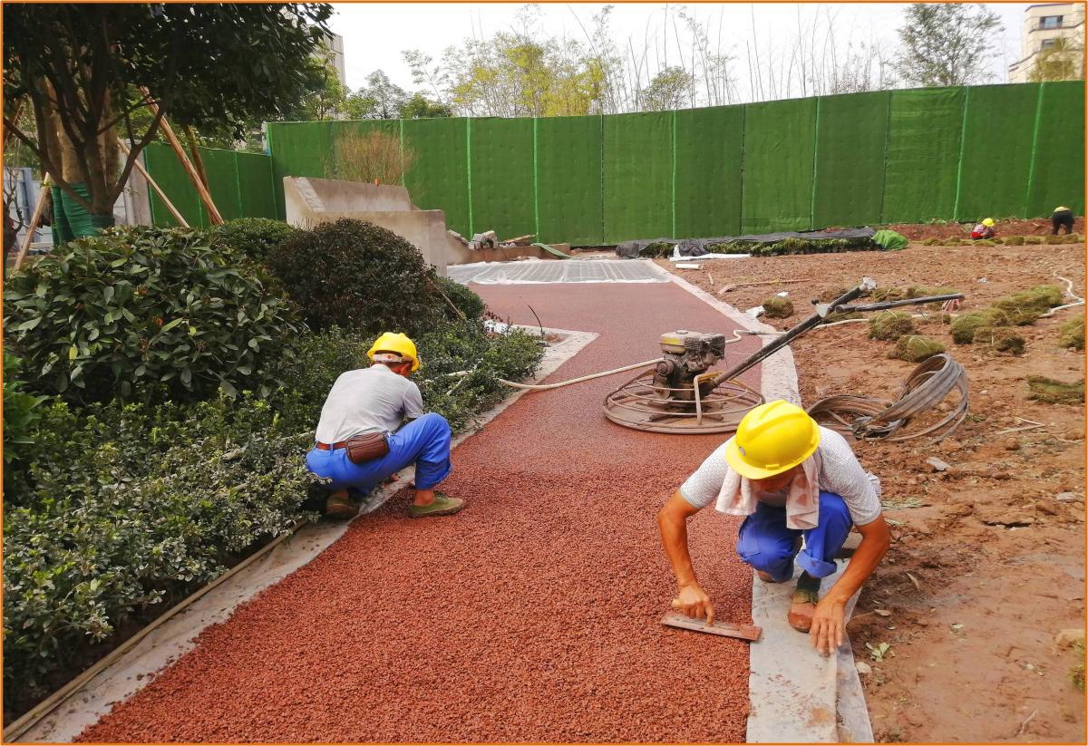重庆巴南碧桂园麓铭府项目透水混凝土施工开始
